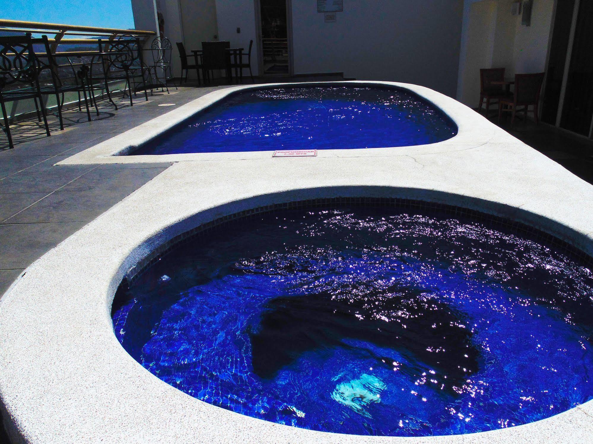 Suites Las Palmas, Hotel & Apartments. サンサルバドル エクステリア 写真
