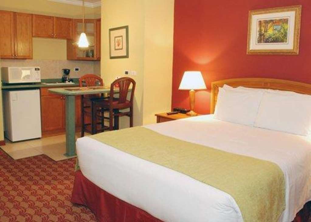 Suites Las Palmas, Hotel & Apartments. サンサルバドル 部屋 写真