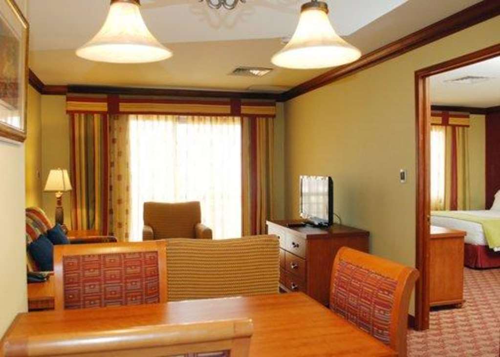 Suites Las Palmas, Hotel & Apartments. サンサルバドル 部屋 写真