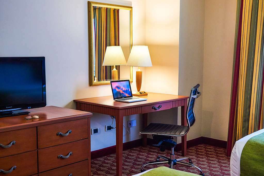 Suites Las Palmas, Hotel & Apartments. サンサルバドル 部屋 写真